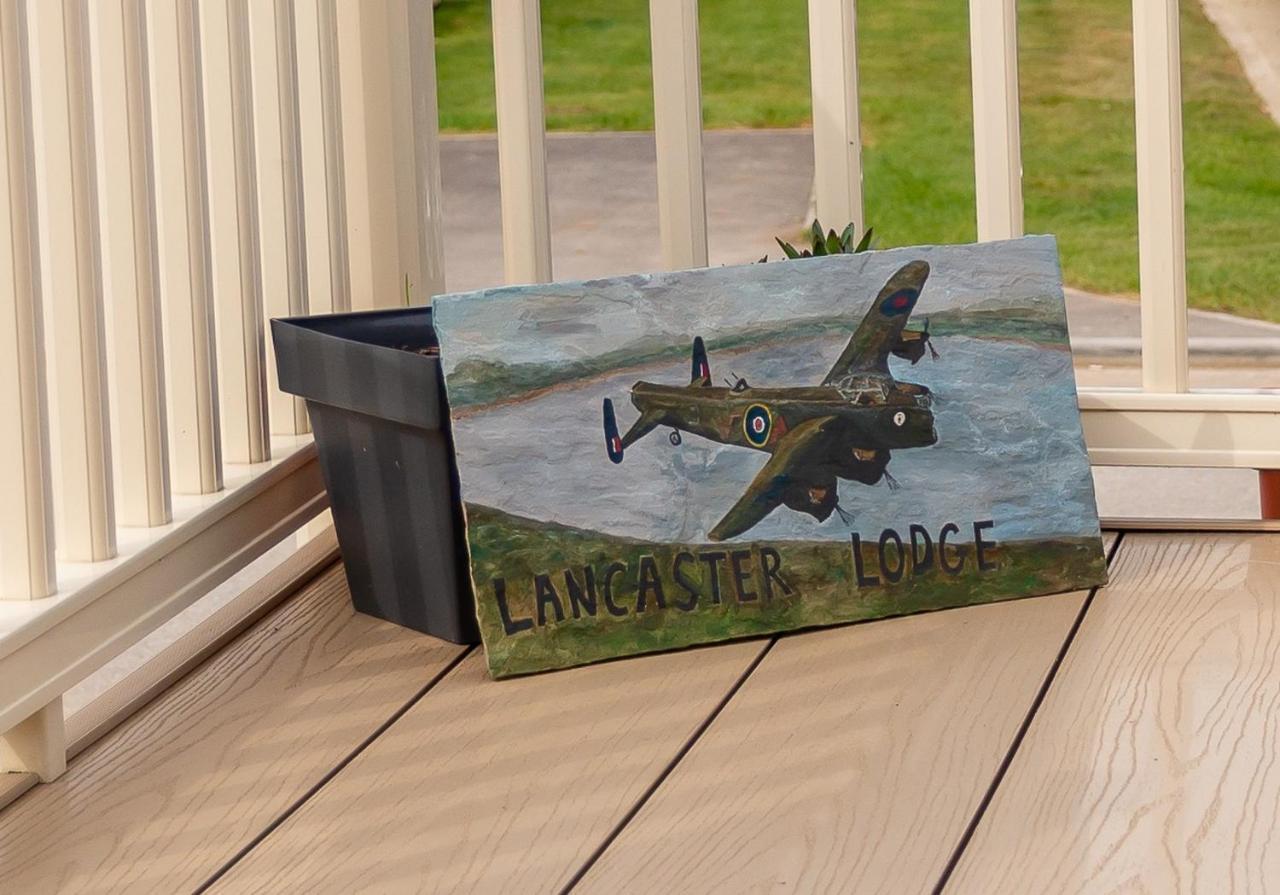 Luxury Lancaster Lodge - The Best Hot Tub Getaway! Таттершелл Екстер'єр фото