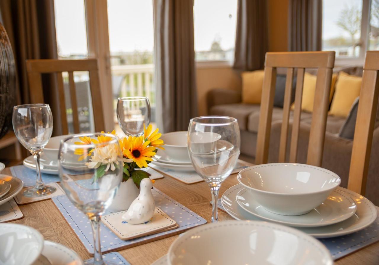 Luxury Lancaster Lodge - The Best Hot Tub Getaway! Таттершелл Екстер'єр фото