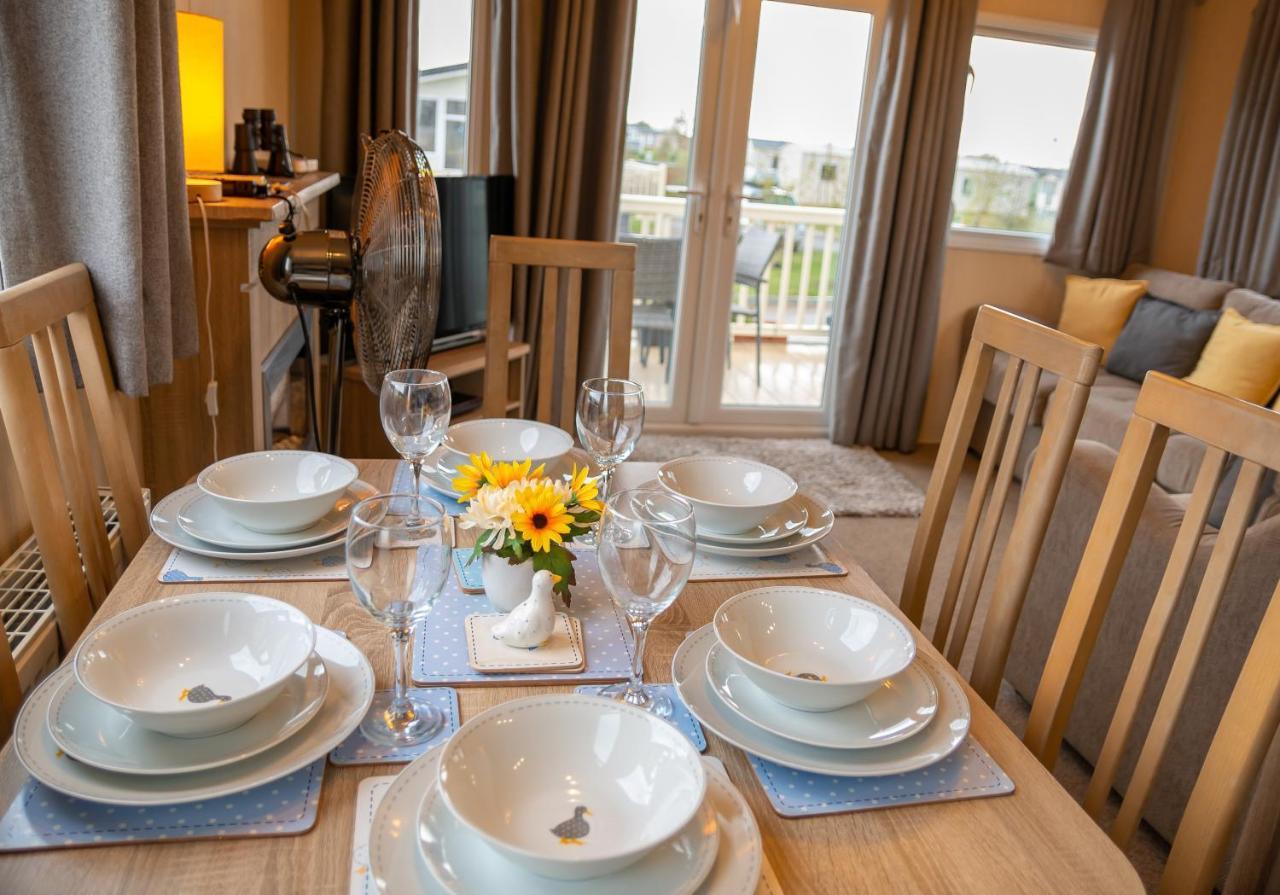 Luxury Lancaster Lodge - The Best Hot Tub Getaway! Таттершелл Екстер'єр фото